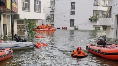 118套水面救生機器人馳援鄭州：精準(zhǔn)航行去施救，可同時拖拽3個成年人